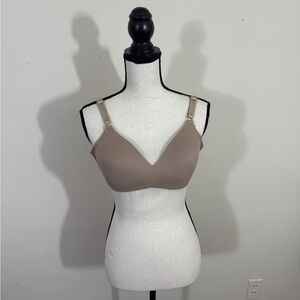 Warner's Classic Tan Bra size 38B